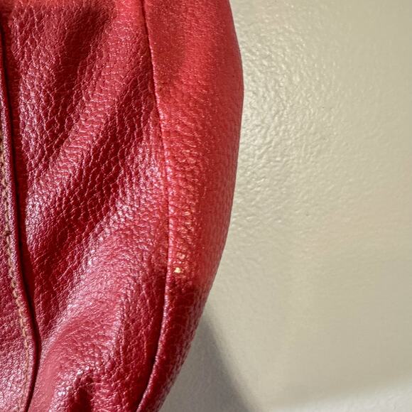 Vintage Red Pebbled Leather Slouchy Hobo Bag | Silver Hardware & Shoulder Straps - Picture 3 of 7